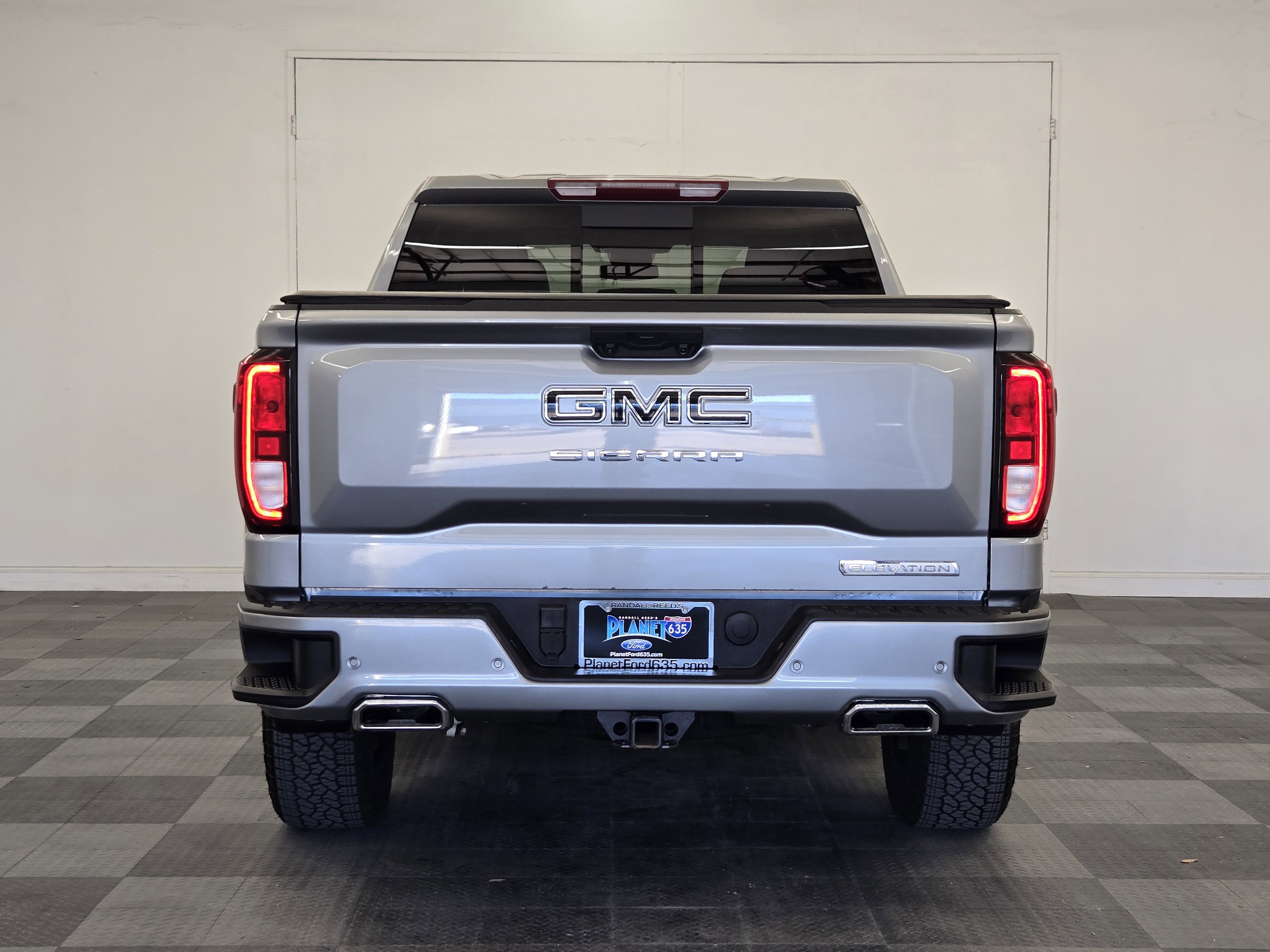 Used 2025 GMC Sierra 1500 Elevation w/ Elevation Premium Package image 6