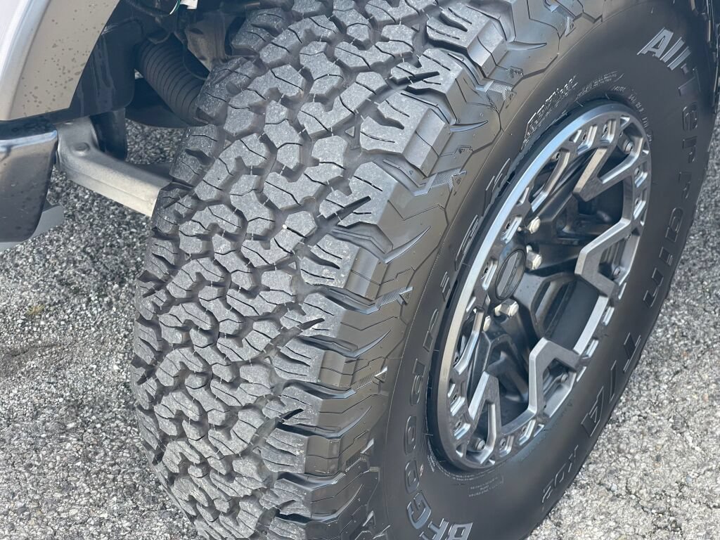 Certified 2025 Ford F150 Raptor w/ Equipment Group 803A Raptor R AWD/4WD image 37