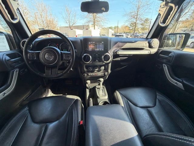 Used 2017 Jeep Wrangler Unlimited Sahara w/ Max Tow Package image 11