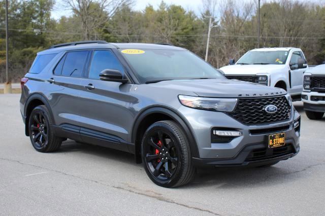 Certified 2024 Ford Explorer ST w/ Equipment Group 401A AWD/4WD image 3