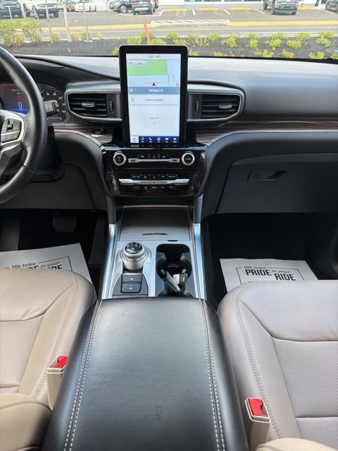 Certified 2022 Ford Explorer Limited w/ Limited Technology Package AWD/4WD image 30