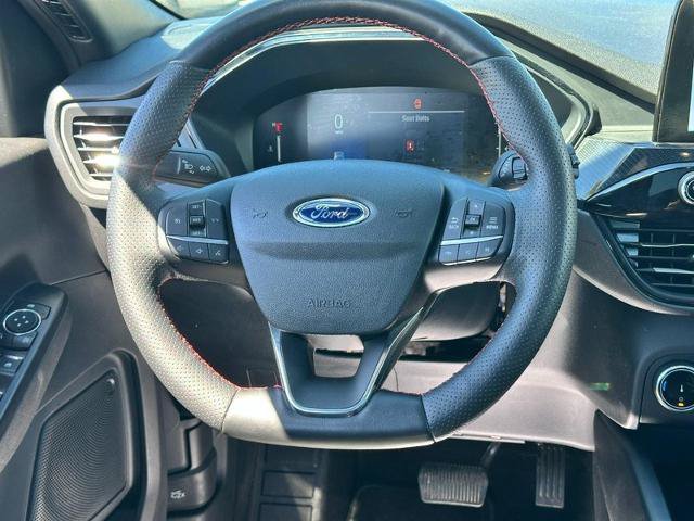 Certified 2025 Ford Escape ST-Line w/ Cold Weather Package AWD/4WD image 13