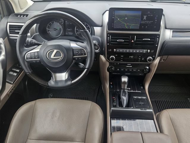 Used 2023 Lexus GX 460 Luxury w/ Sport Design Package AWD/4WD image 20