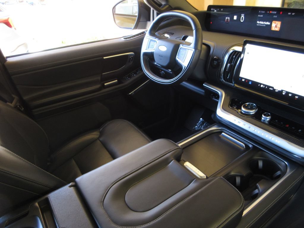 Certified 2025 Ford Expedition Platinum w/ Stealth Performance Package AWD/4WD image 19