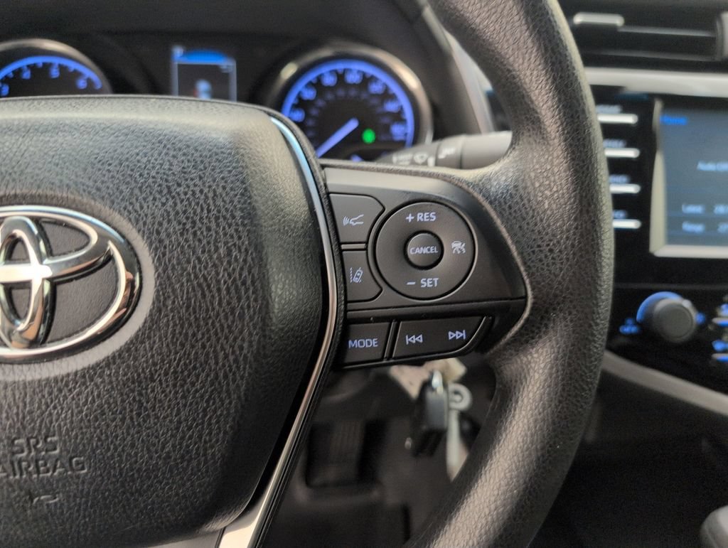 Used 2018 Toyota Camry LE FWD image 34