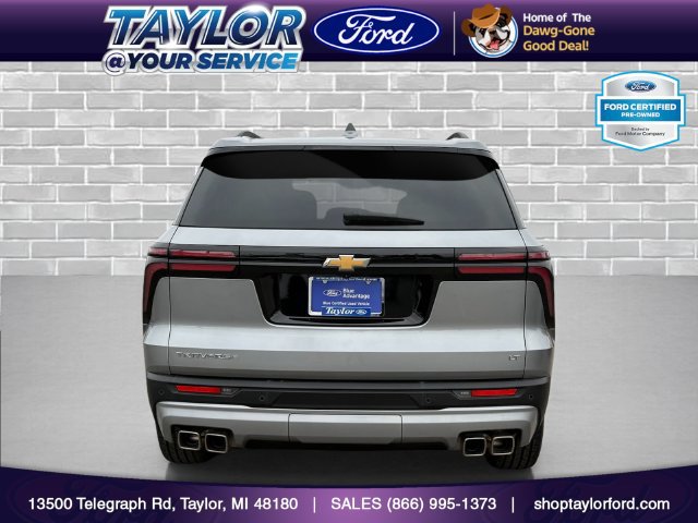 Used 2024 Chevrolet Traverse LT FWD image 4