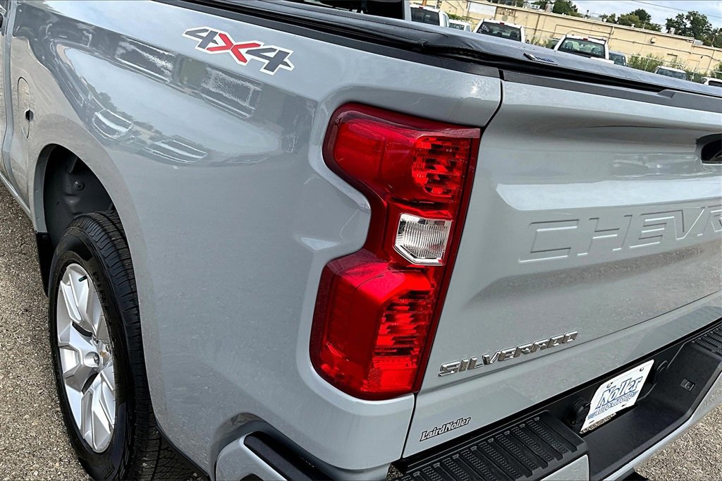 Used 2024 Chevrolet Silverado 1500 Custom image 31