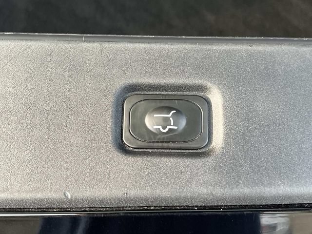 Certified 2025 Ford Expedition Max Platinum w/ Driver's Package AWD/4WD image 13