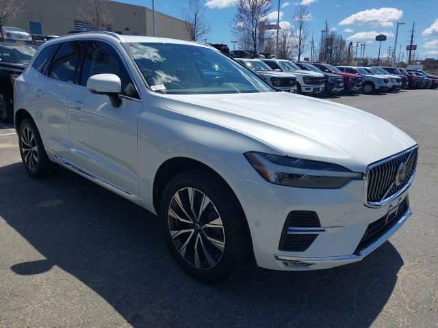 Used 2023 Volvo XC60 B5 Plus AWD/4WD image 10