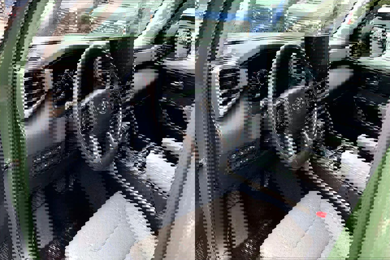 Used 2023 Toyota Tundra Limited image 15