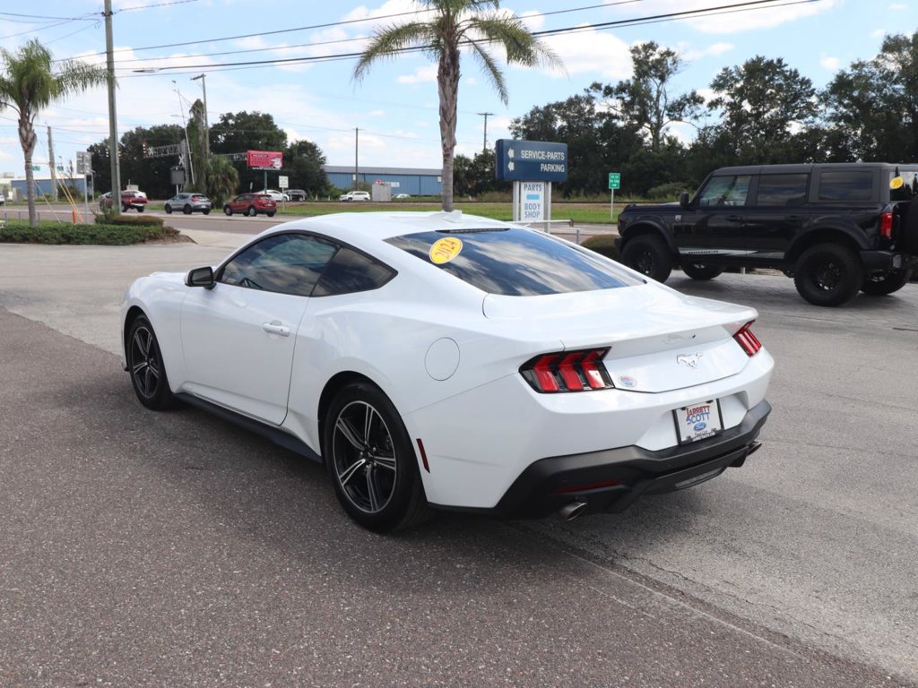 Certified 2024 Ford Mustang Coupe RWD image 8