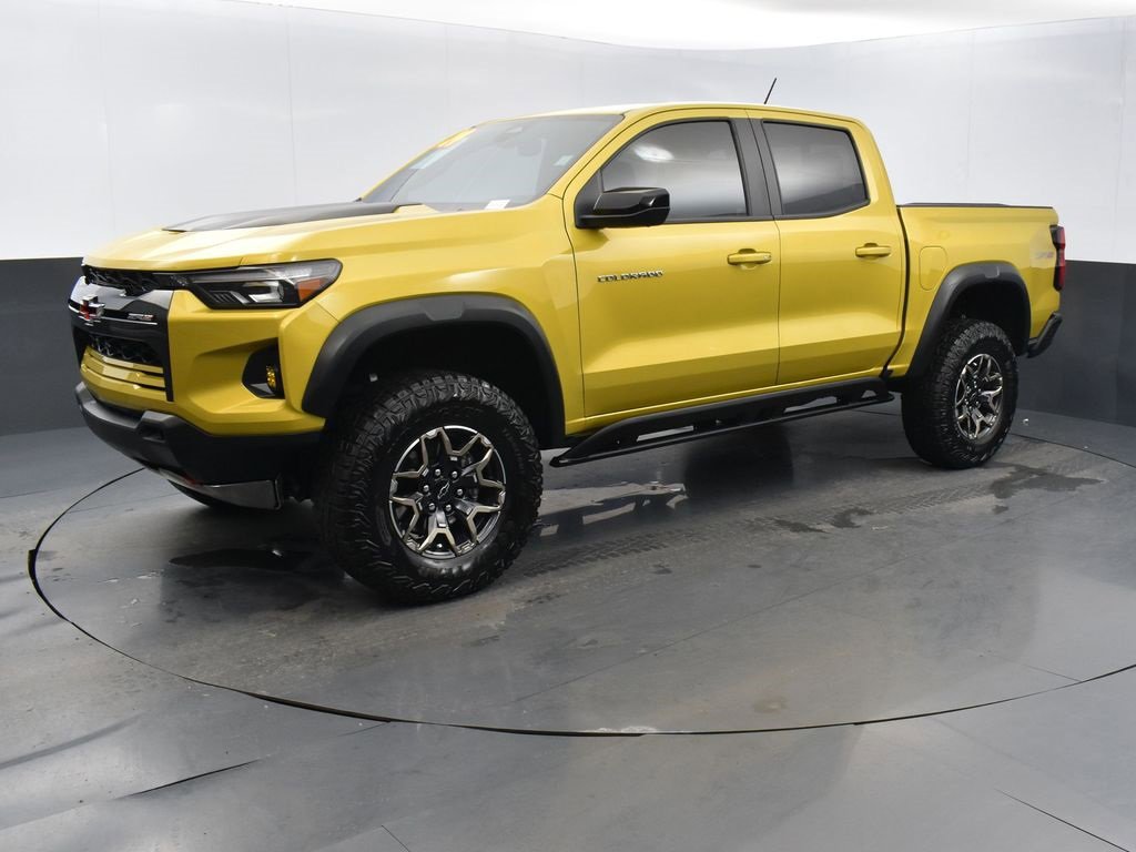 Used 2024 Chevrolet Colorado ZR2 w/ ZR2 Convenience Package III image 5