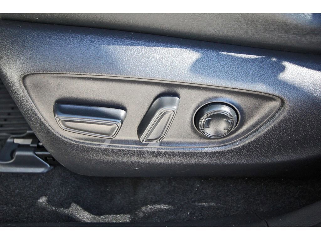 Used 2019 Toyota RAV4 Limited w/ Cold Weather Package image 29