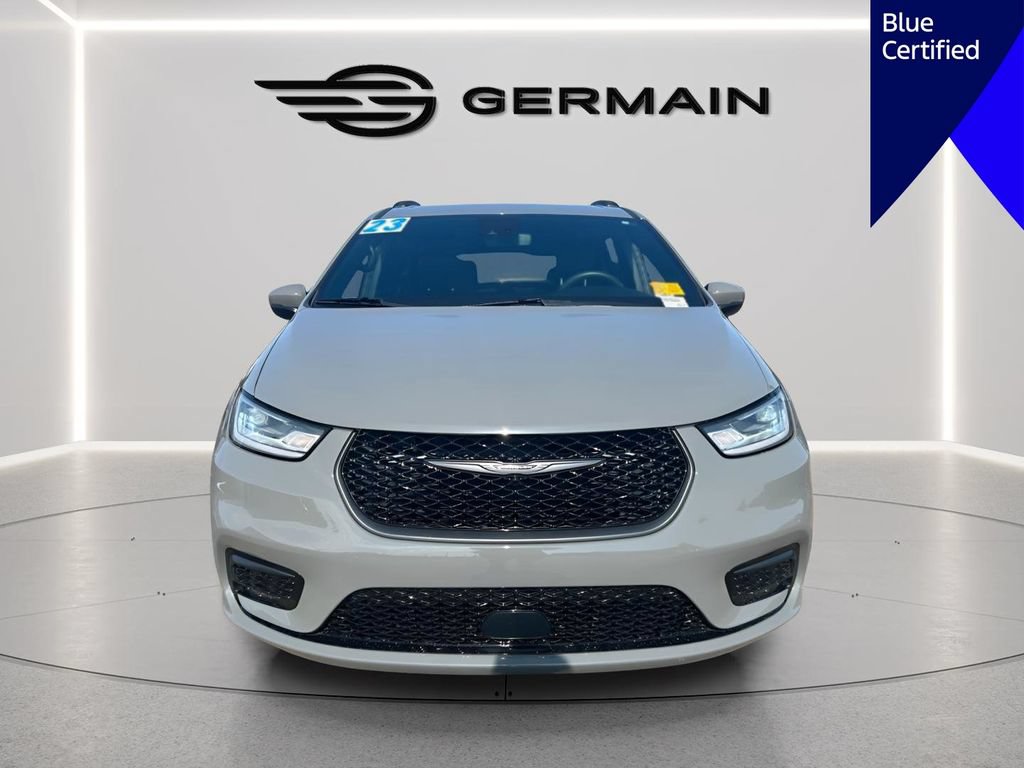 Used 2023 Chrysler Pacifica Touring-L w/ S Appearance Package AWD/4WD image 2