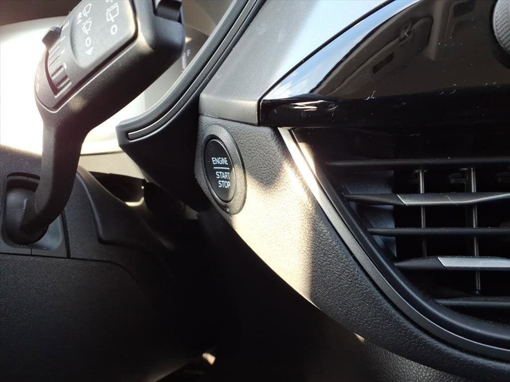 Certified 2025 Ford Escape Active AWD/4WD image 48