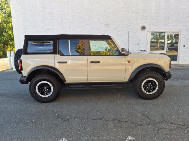 Certified 2025 Ford Bronco Badlands AWD/4WD image 3
