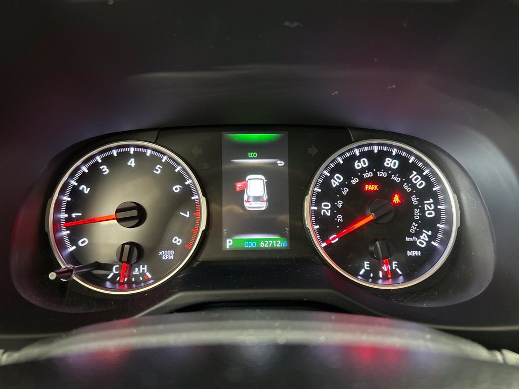 Used 2021 Toyota RAV4 LE AWD/4WD image 16