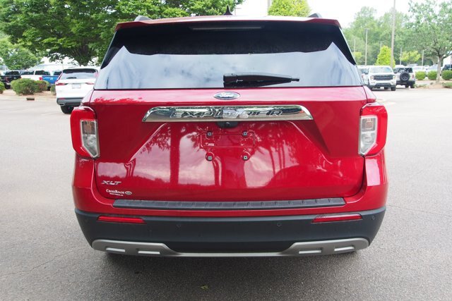 Certified 2023 Ford Explorer XLT w/ Equipment Group 202A RWD image 6