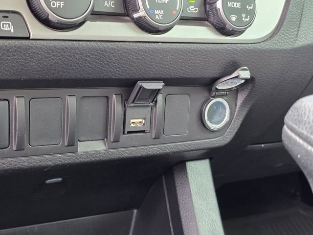 Used 2021 Toyota Tacoma SR w/ SR Convenience Package RWD image 19