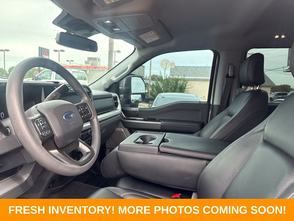 Certified 2025 Ford F350 XLT w/ Black Appearance Package AWD/4WD image 8