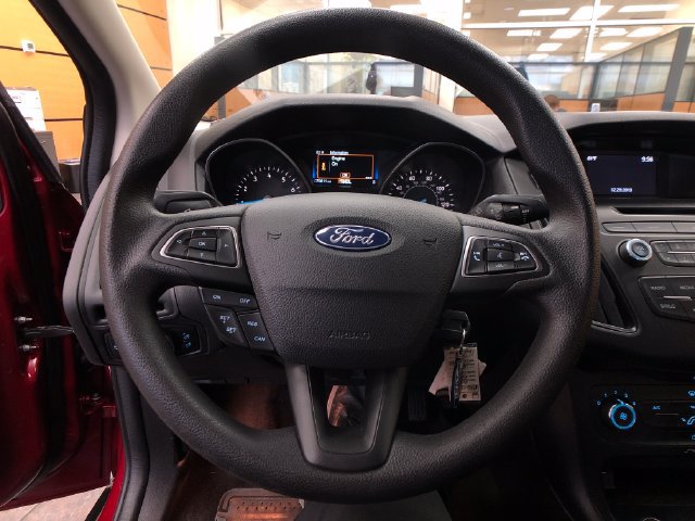 Certified 2017 Ford Focus SE FWD image 13