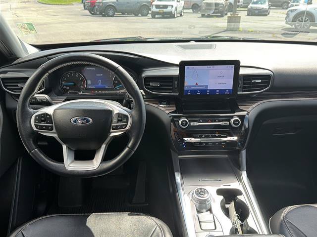 Certified 2023 Ford Explorer Limited w/ Equipment Group 301A AWD/4WD image 22