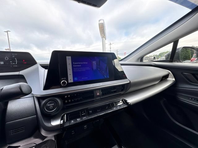 Used 2025 Toyota Prius LE FWD image 15
