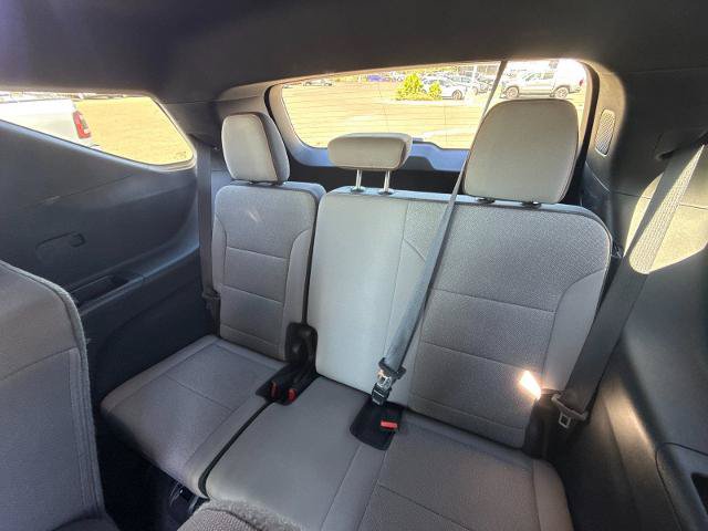 Used 2025 Chevrolet Traverse LT AWD/4WD image 14