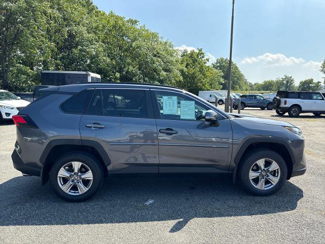 Used 2022 Toyota RAV4 XLE image 4