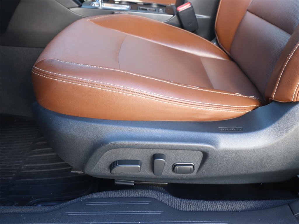 Used 2017 Subaru Outback 3.6R Touring w/ Popular Package #5A image 16