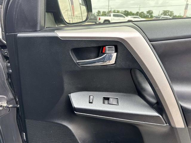 Used 2017 Toyota RAV4 XLE FWD image 14