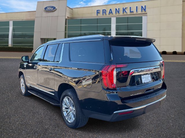 Used 2023 GMC Yukon XL SLT w/ SLT Luxury Package RWD image 5