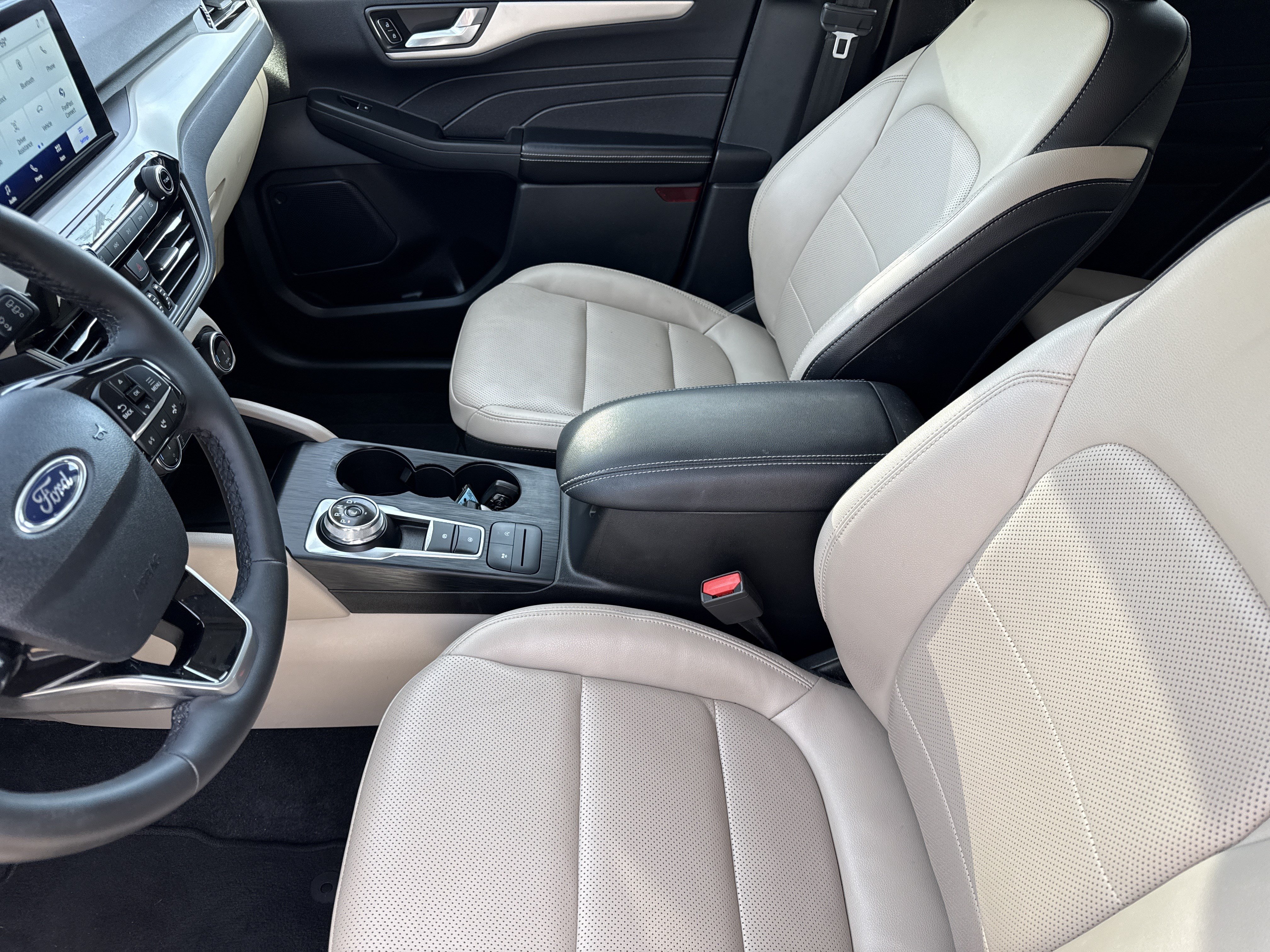 Certified 2022 Ford Escape SEL AWD/4WD image 12