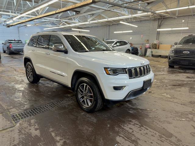 Used 2022 Jeep Grand Cherokee Limited w/ Trailer Tow Group IV image 20
