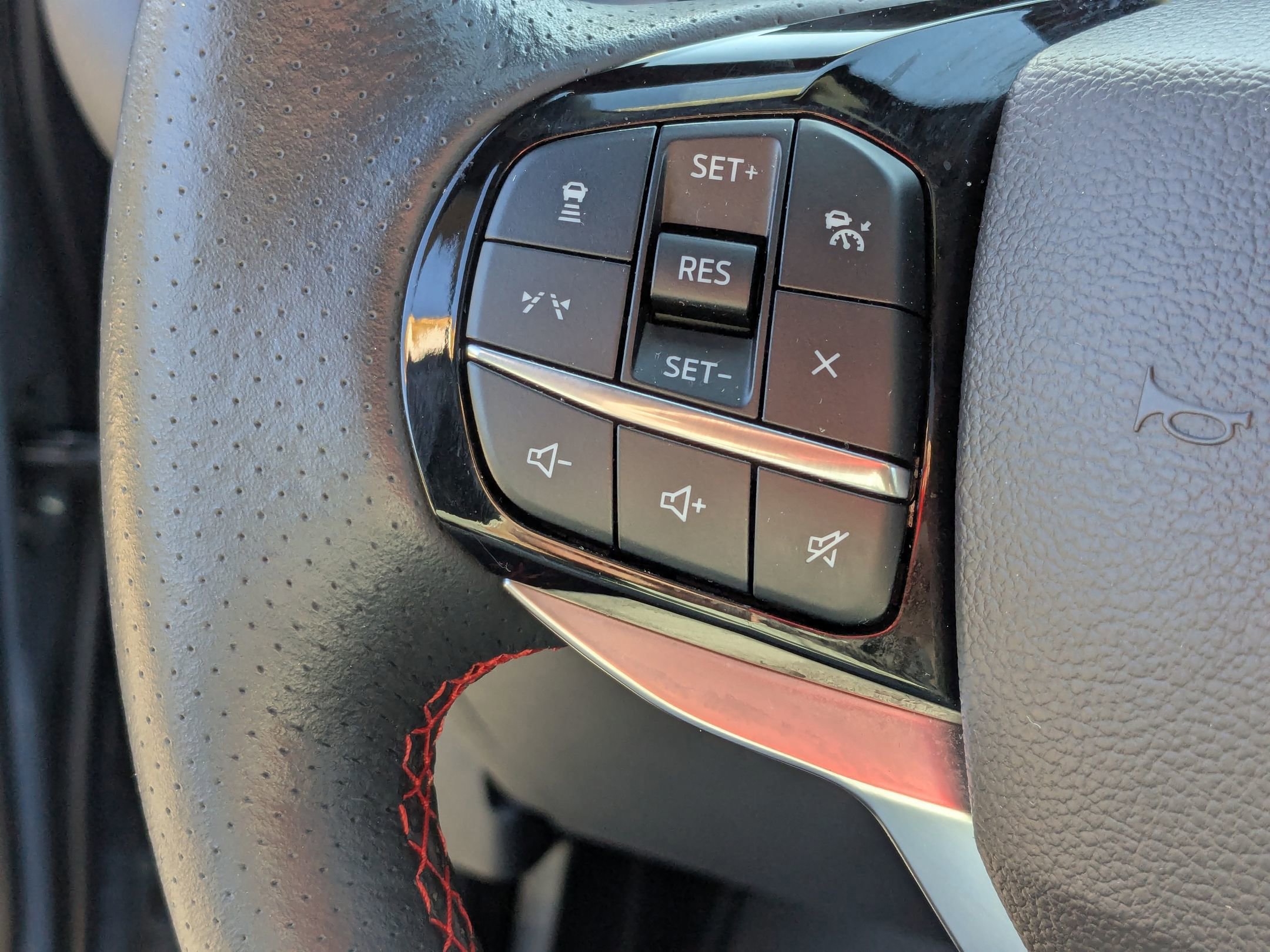 Certified 2025 Ford Explorer ST image 20