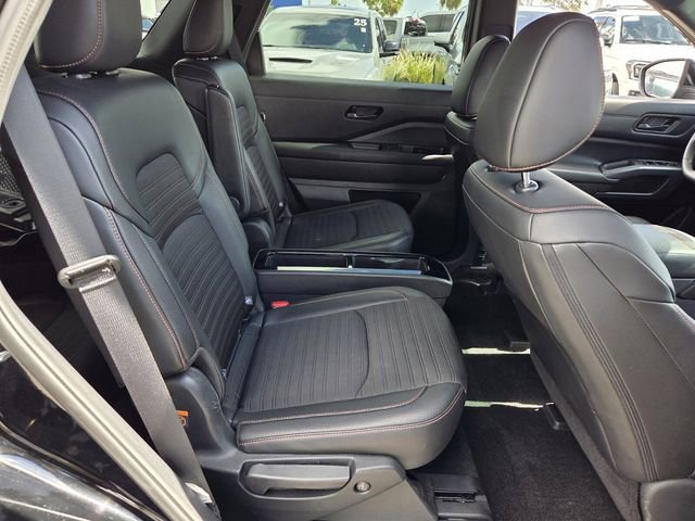Used 2025 Nissan Pathfinder Rock Creek image 28