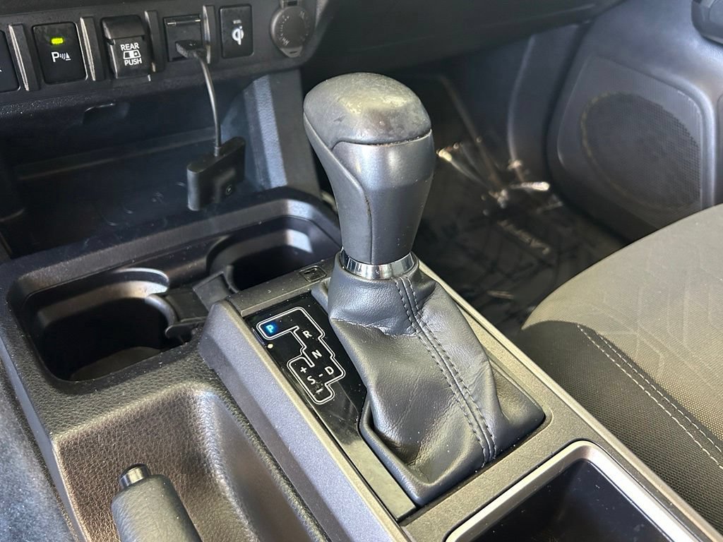 Used 2023 Toyota Tacoma TRD Off-Road w/ Technology Package RWD image 14