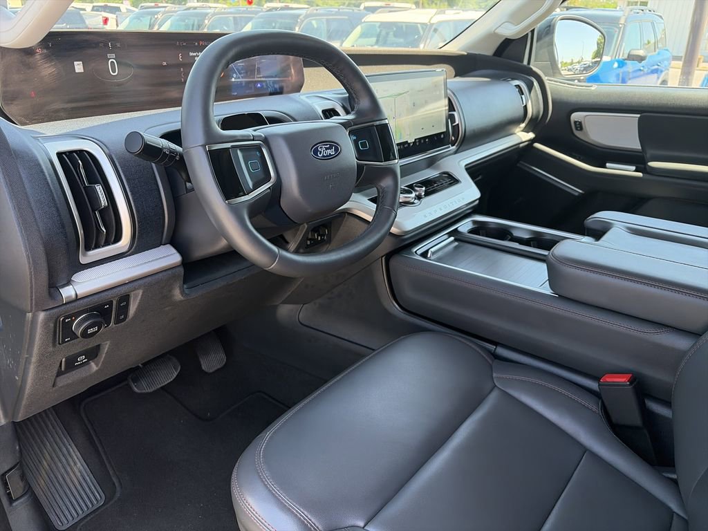 Certified 2025 Ford Expedition Active AWD/4WD image 11