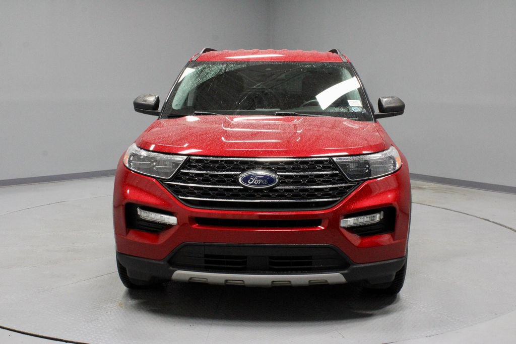 Certified 2023 Ford Explorer XLT w/ Equipment Group 202A AWD/4WD image 6