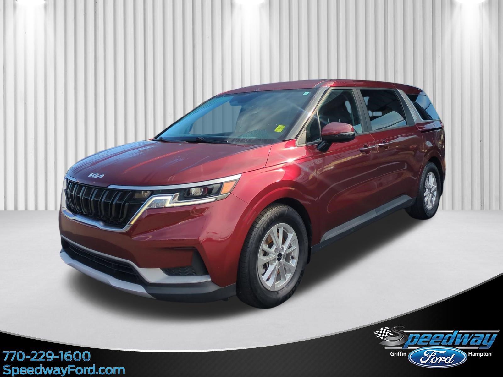Used 2023 Kia Carnival LX FWD image 1