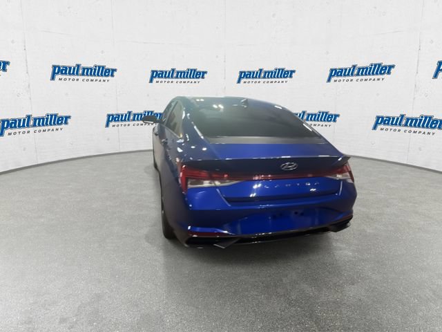 Used 2022 Hyundai Elantra SEL w/ Convenience + Premium Package FWD image 9