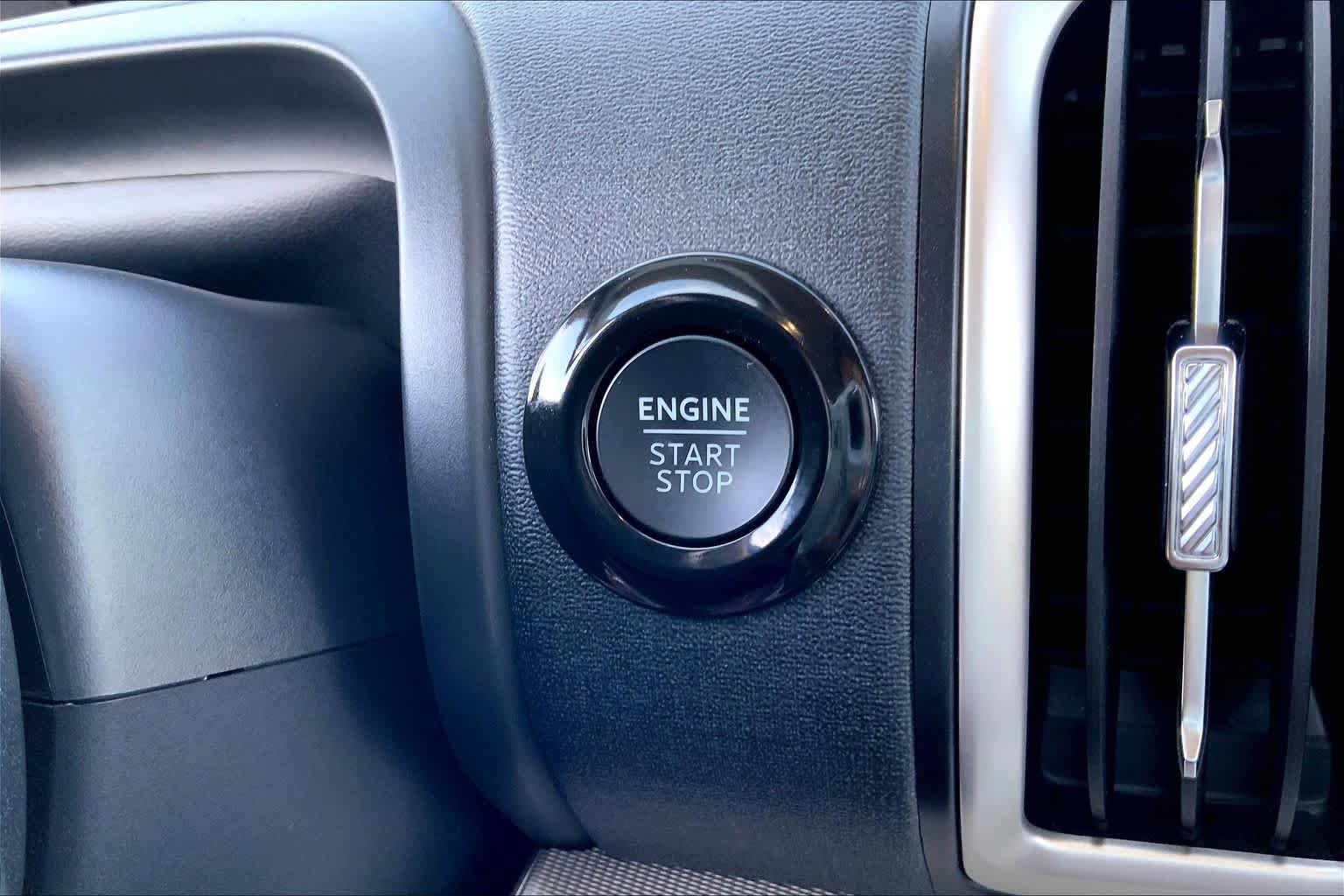 Certified 2025 Ford Expedition Active RWD image 32