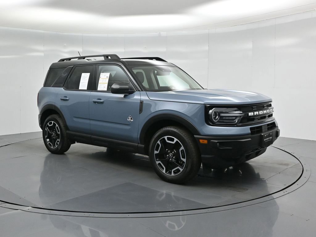 Certified 2024 Ford Bronco Sport Outer Banks w/ Tech Package image 3
