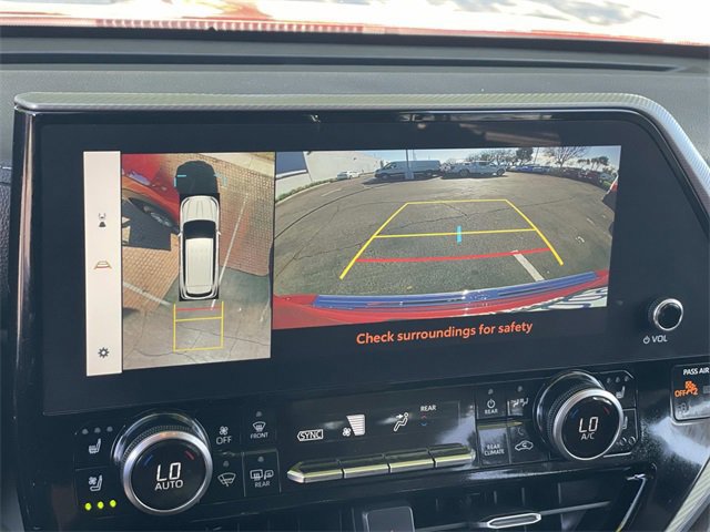 Used 2023 Toyota Highlander Platinum image 14