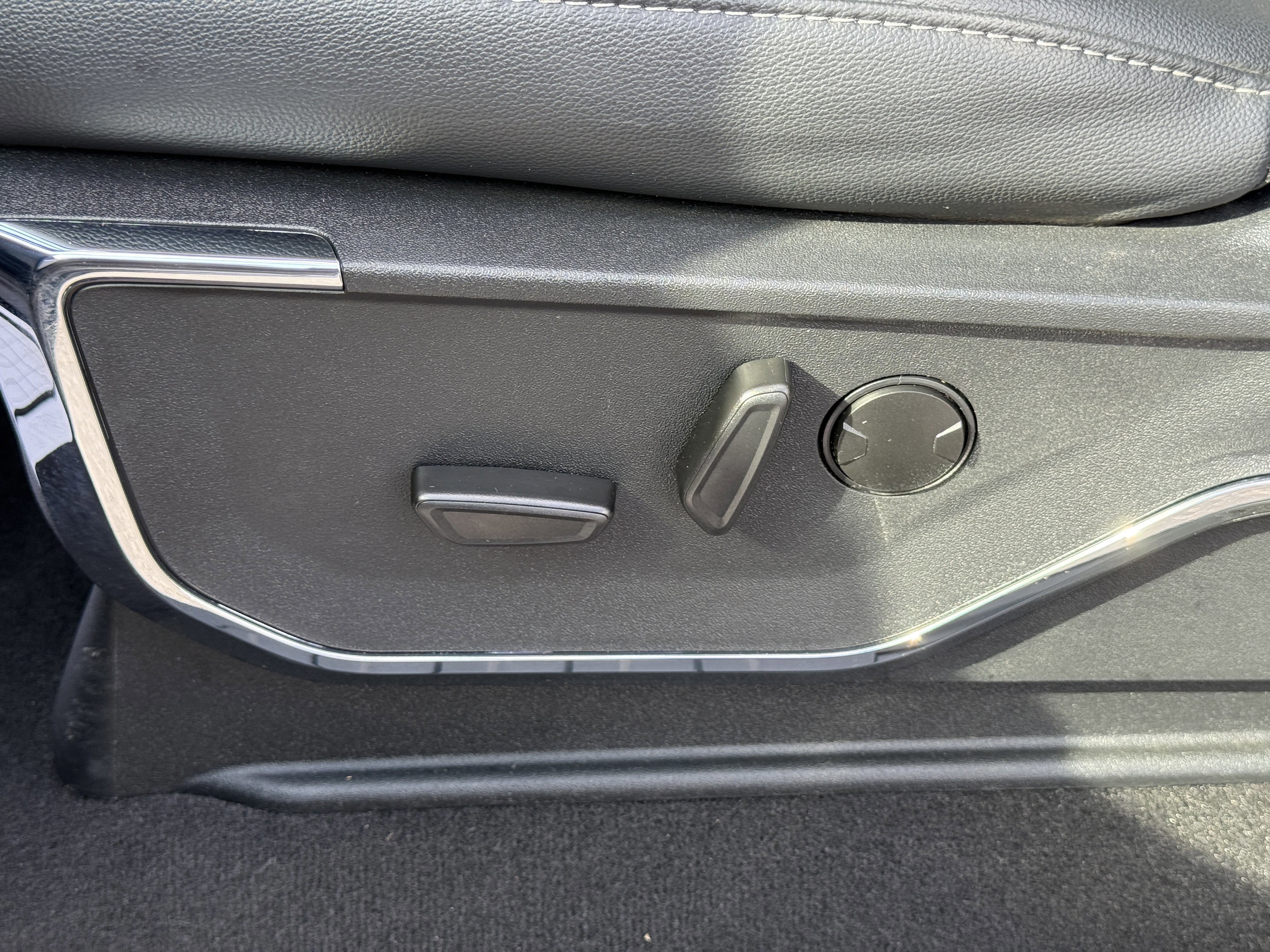 Certified 2024 Ford F250 Lariat w/ Lariat Ultimate Package image 18