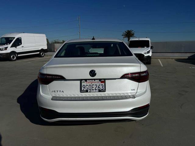Used 2023 Volkswagen Jetta SE image 5