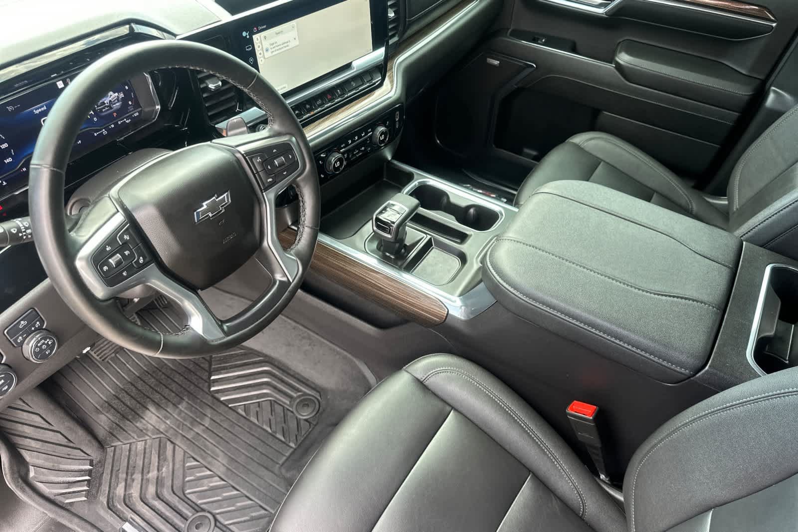 Used 2024 Chevrolet Silverado 1500 LT Trail Boss w/ Convenience Package II AWD/4WD image 11