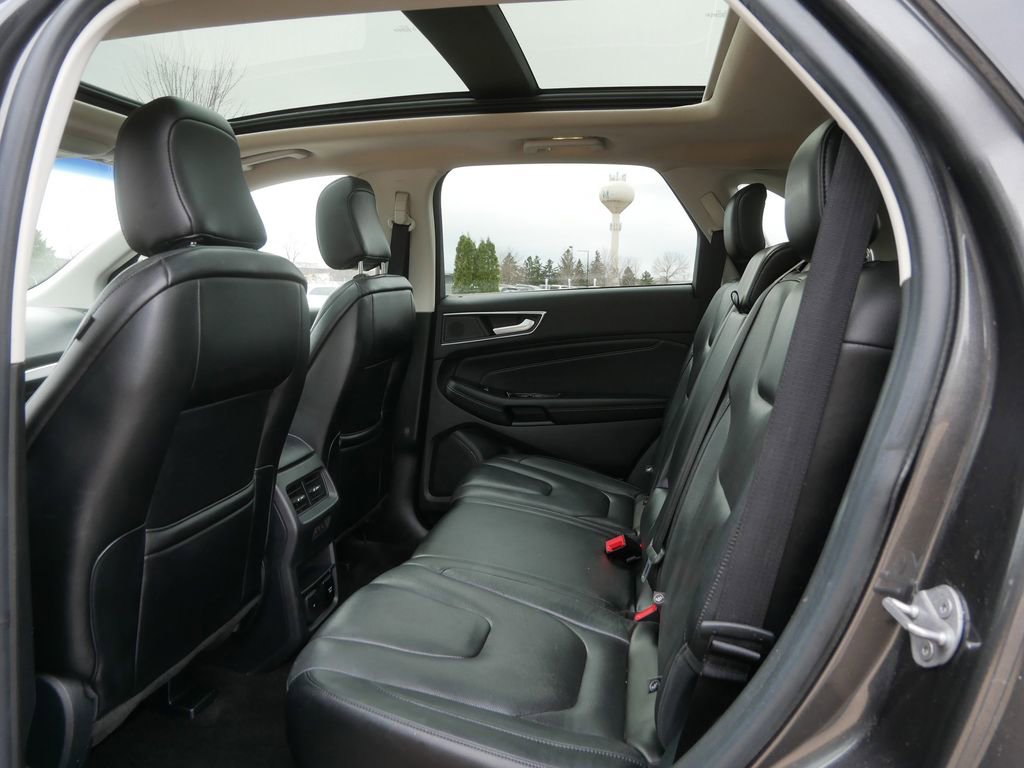 Certified 2020 Ford Edge Titanium w/ Equipment Group 301A AWD/4WD image 18