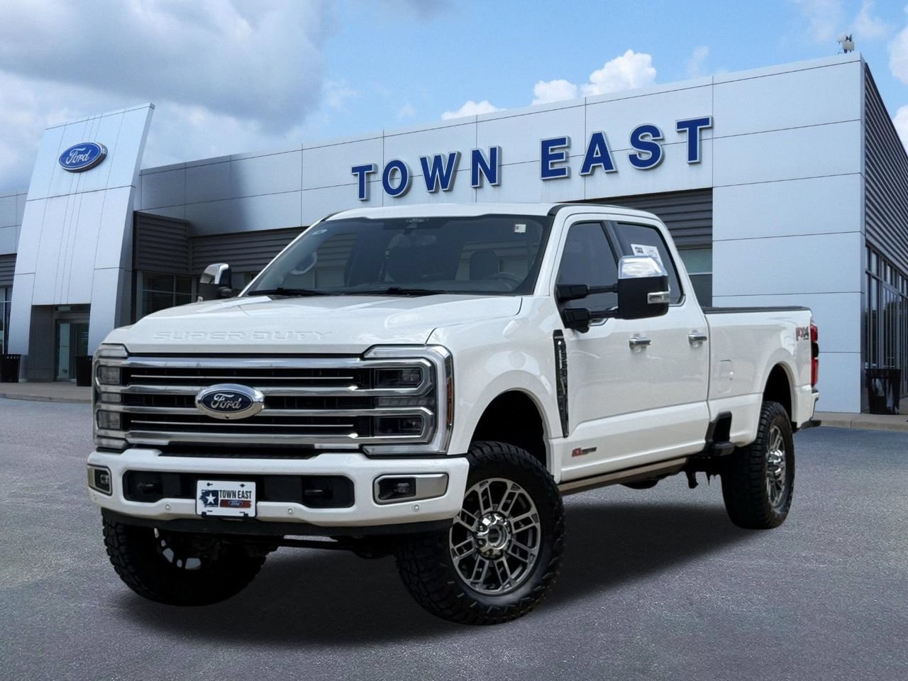 Certified 2025 Ford F350 Platinum w/ Platinum Plus Package