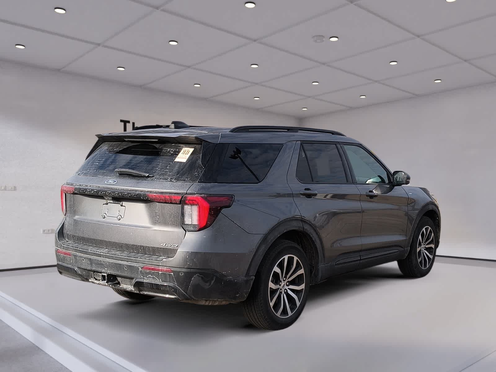 Certified 2025 Ford Explorer ST-Line AWD/4WD image 5